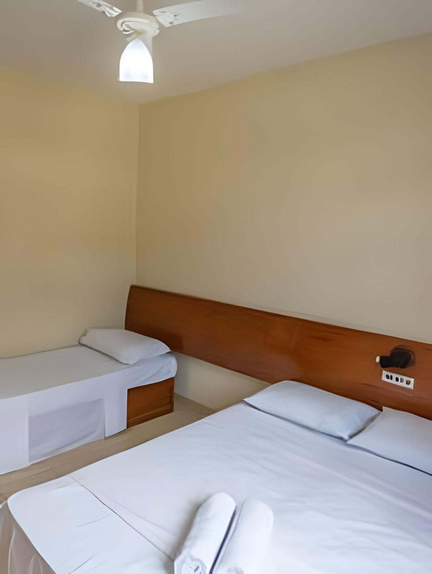 Em Frente A Praia De Taperapuan; Piscina; 1 Quarto; Wifi 300 Mbs; Estacionamento Gratuito 1 Veiculo Porto Seguro Dış mekan fotoğraf